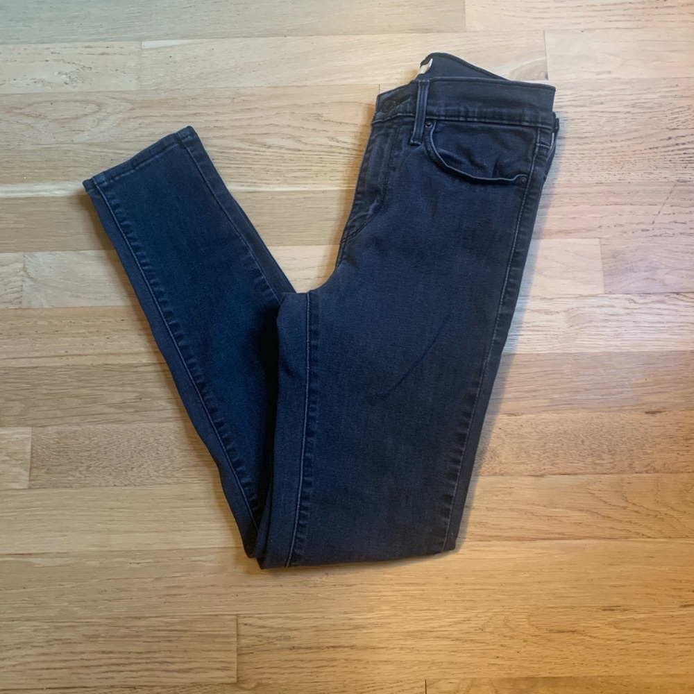 Levi’s Slimming Skinnies